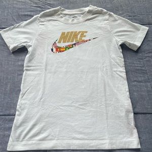 Kids Small White Nike International Flags Swoosh T-Shirt